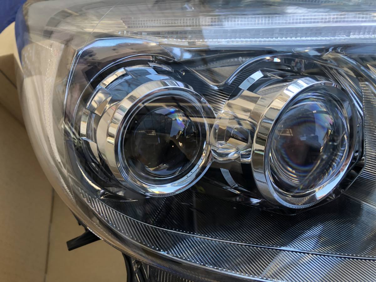 プリウス ヘッドライト 後期 ZVW30 トヨタ 0 HID 純正 トヨタ純正