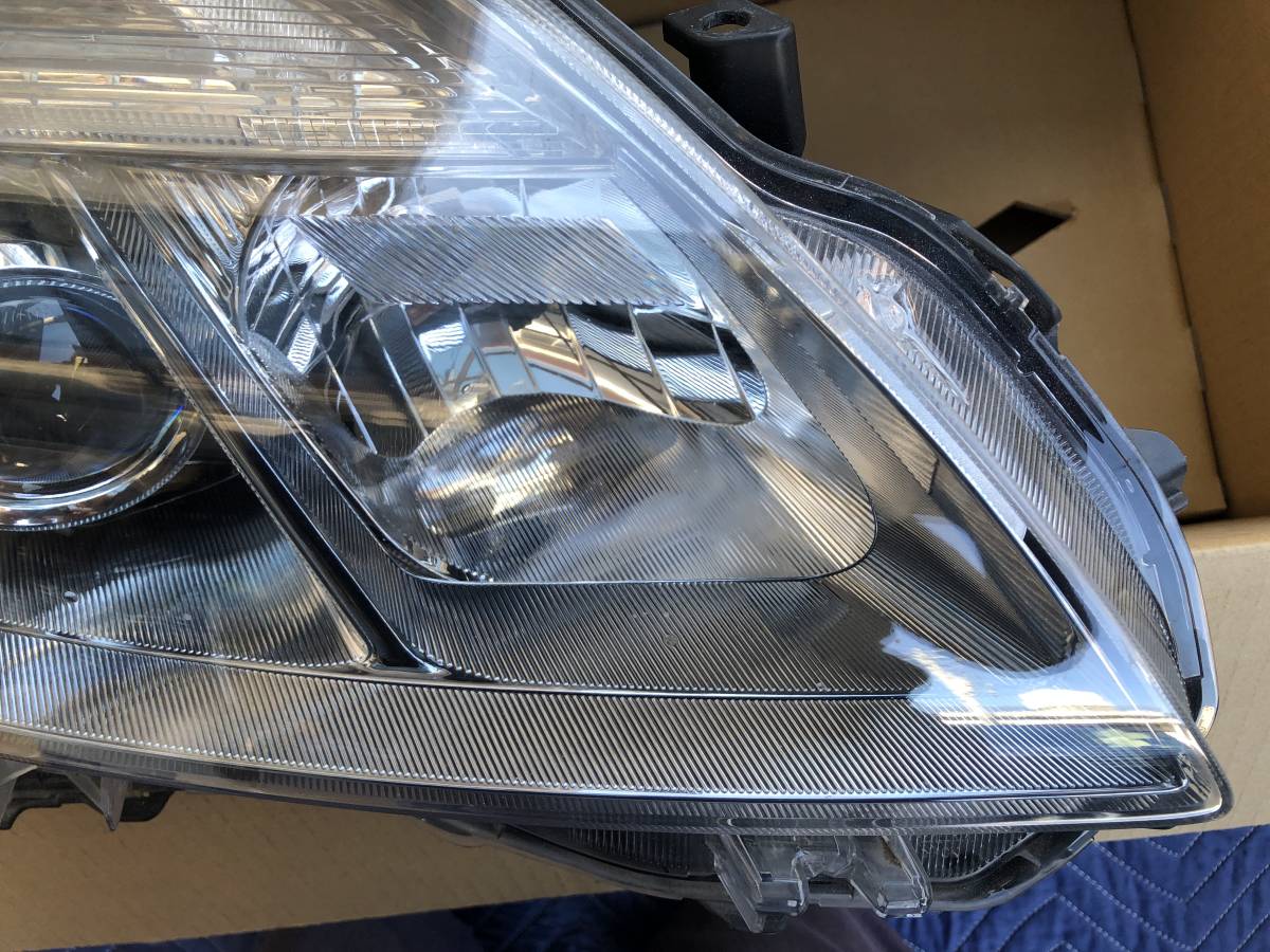プリウス ヘッドライト 後期 ZVW30 トヨタ 0 HID 純正 トヨタ純正