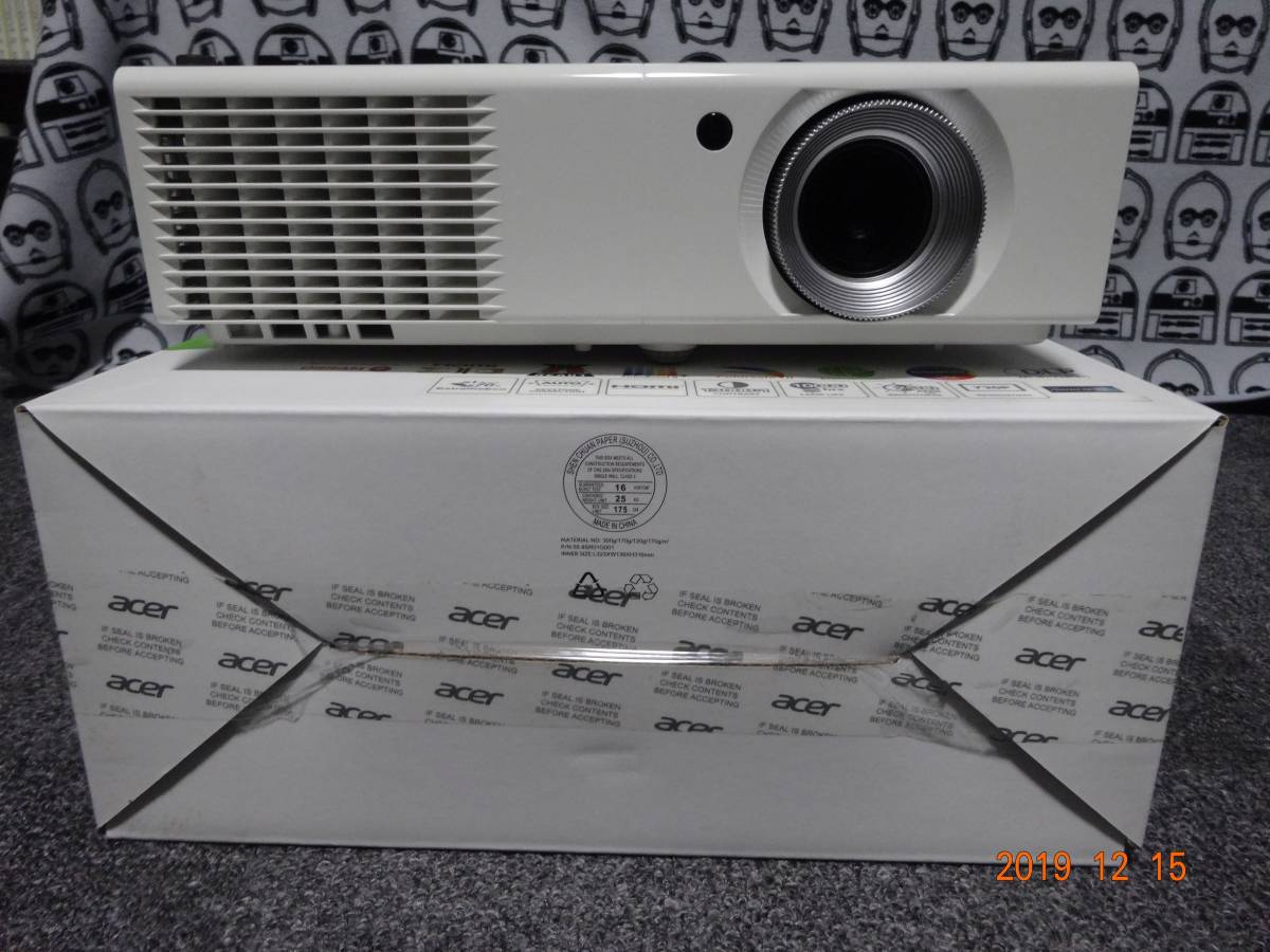 Acer H5370BD プロジェクター(ケース・3Dメガネ・リモコン付き） 日本エイサー 3D対応HD解像度プロジェクター「H5370BD」 5月20日（月