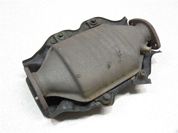 稀少　当時もの　AE86　レビン　トレノ　触媒　カバー付き　キャタライザ　４A-G　４AG AE86 トレノ レビン フィンタイプ 熱対策 AE86「カローラレビン／スプリンタートレノ」が発売