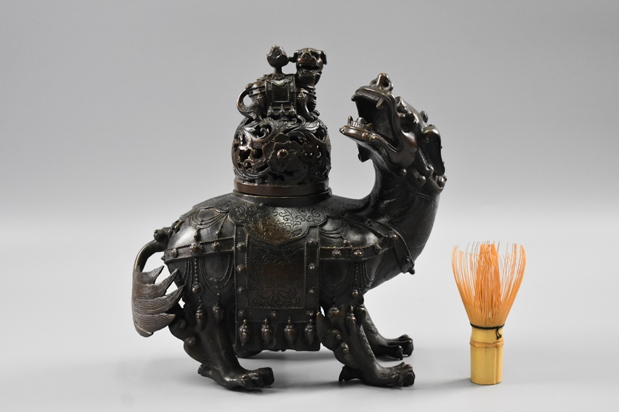 購入人気の新作 中国美術 古銅 透蓋獅子香炉 高さ38cm 香道具