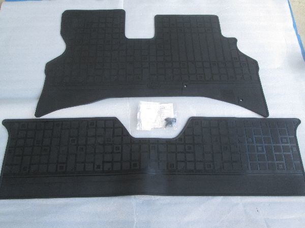 最安値，格安 トヨタ純正 フロアマット タウンエースバン ライトエースバン S402M S412M スタンダードタイプ 08210-BZ065(トヨタ用)｜売買されたオークション情報、yahooの商品情報をアーカイブ公開 - オークフ トヨタ用