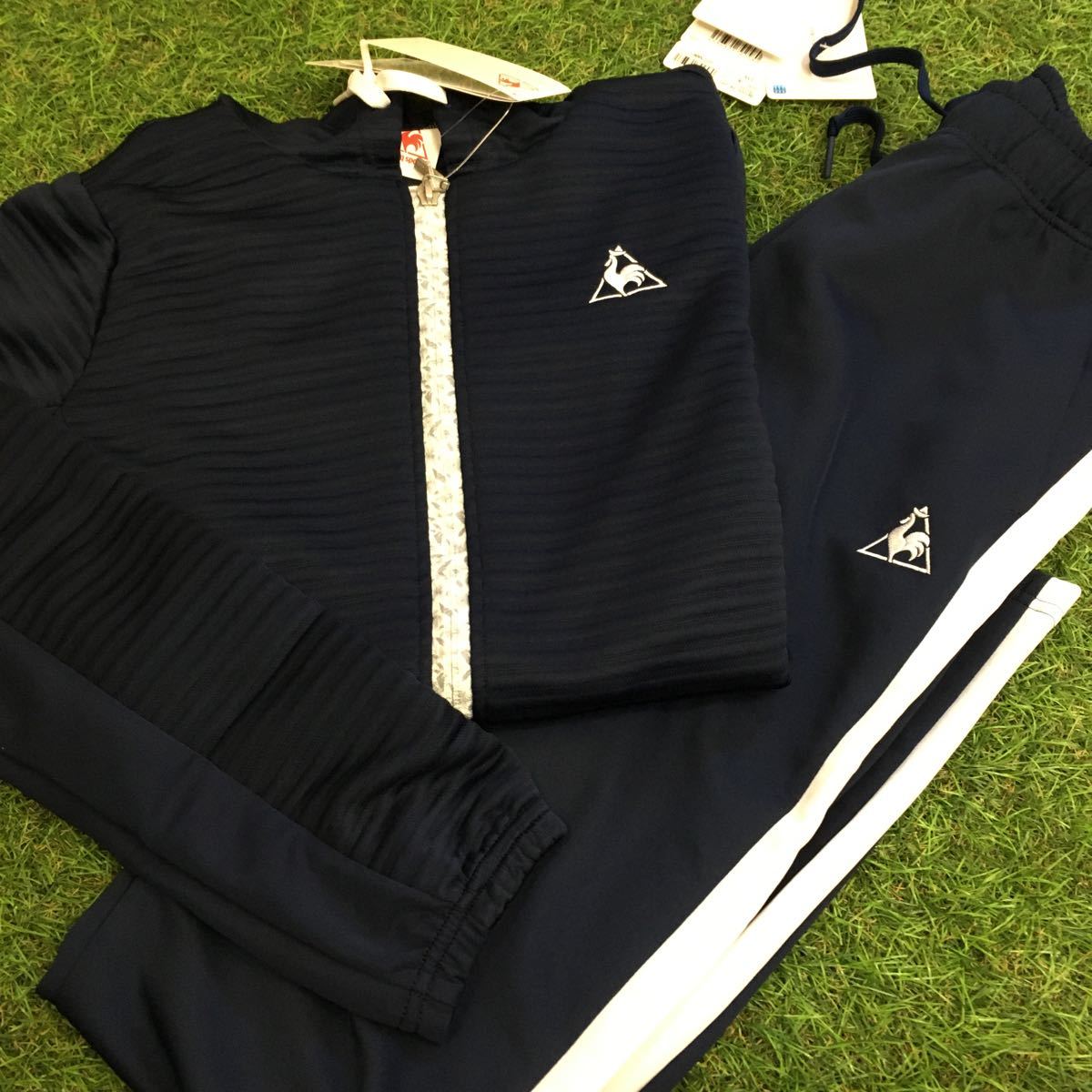 格安，品質保証 D ES1368 le coq sportif ルコック ジャージ 上下セット サイズM 展示品(ジャージ)｜売買されたオークション情報、yahooの商品情報をアーカイブ公開 - オークファン ジャージ