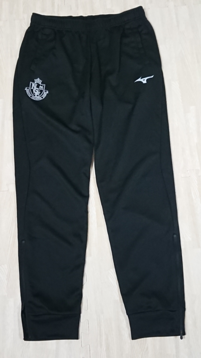  名古屋グランパス 2019ミズノ移動用アウターパンツ サイズ：2XL 古着(XLサイズ以上)｜売買されたオークション情報、yahooの商品情報をアーカイブ公開 - オークファン パンツ