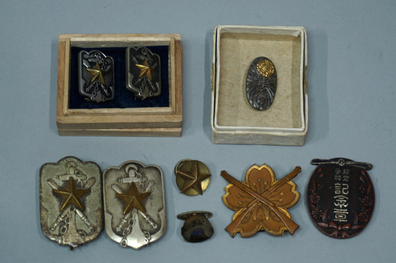 旧日本軍 徽章まとめて 射撃大会 軍友会員 軍人会 防空参加記念章 陸軍 海軍 大量 検 大東亜 支那 朝鮮 満州 朝鮮総督府(その他)｜売買