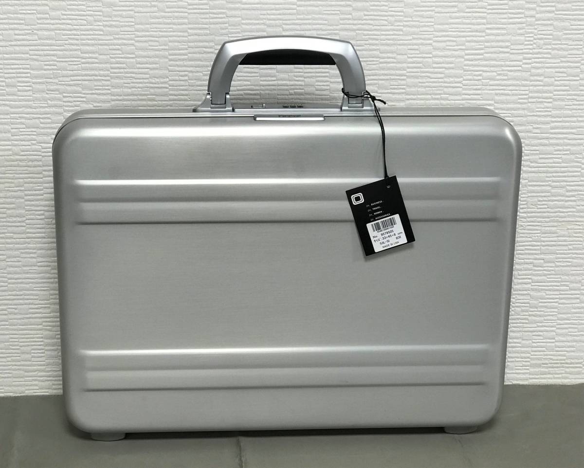 【 ZERO HALLIBURTON ゼロハリバートン アタッシュケース 9579505 シルバー 】 ☆未使用