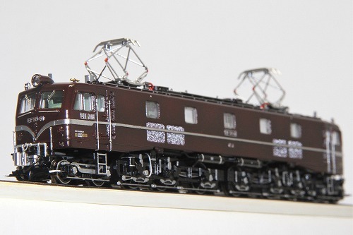 ◇EF58-61号機〔田〕《ノルウェー国王ご夫妻国賓お召列車牽引機》 KATO