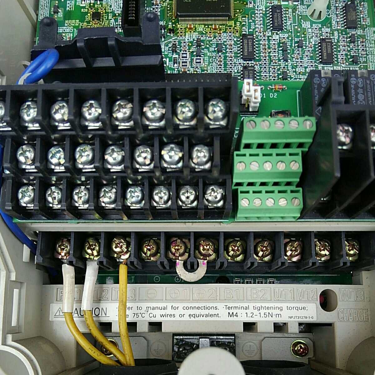 安川電機 CIMR-G7A42P2 400V 2.2kw 汎用インバータ Varispeed G7の入札 