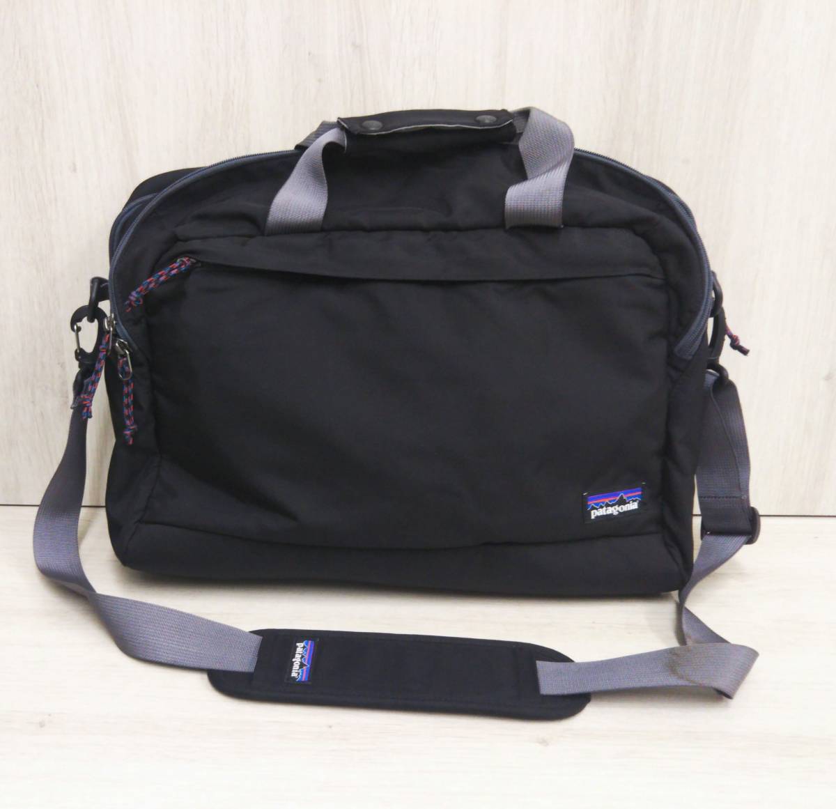  Patagonia パタゴニア ブリーフケース STY48770 ショルダーバッグ ブラック(ブリーフケース、書類かばん)｜売買されたオークション情報、yahooの商品情報をアーカイブ公開 - オークファン ブリーフケース、書類かばん