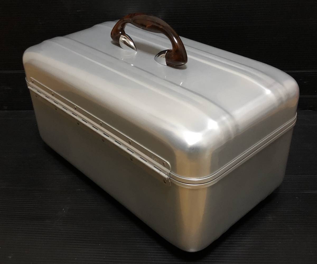 ZERO HALLIBURTON 1100 シルバー ケース メイクボックス 限定/未使用保管品】ZERO HALLIBURTON ゼロハリバートン コスメケース