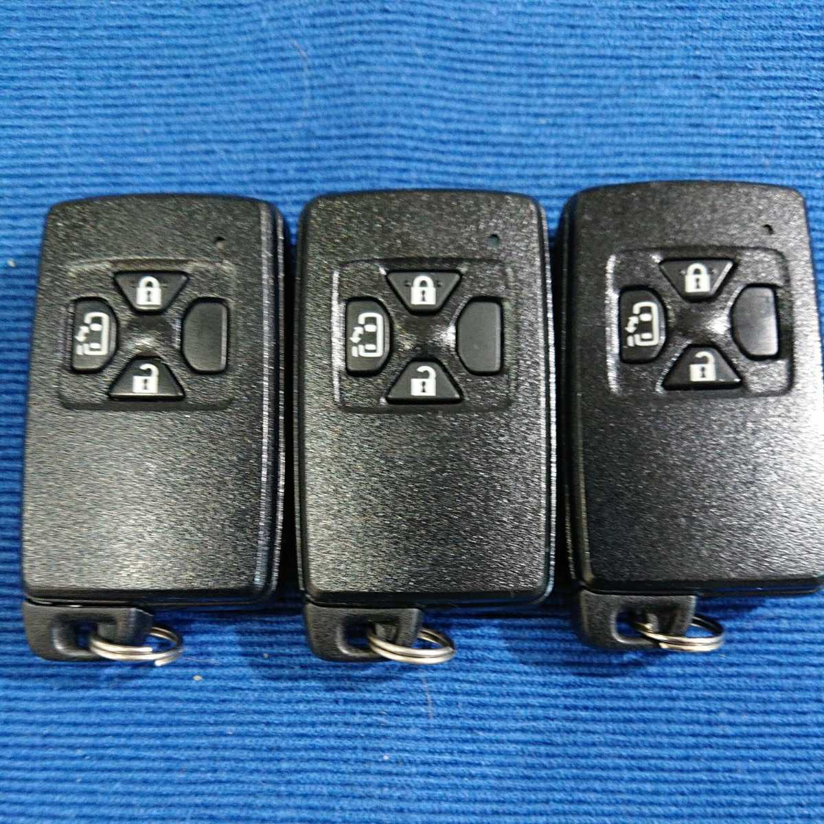トヨタ トヨタ純正スマートキー ⑨中古トヨタ純正スマートキー3個