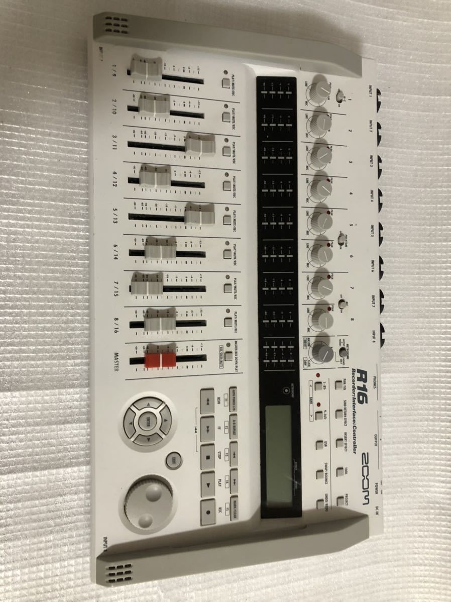 Zoom R16 マルチトラックレコーダー　ジャンク品 R16 マルチトラックレコーダー ZOOM Recorder マルチトラック