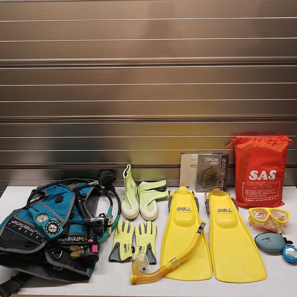 【新作登場，新品】 SCUBAPRO スキューバプロ Sサイズ ジャケット フィン ブーツ シュノーケル ゴーグル 他 まとめてセット ダイビング用品 器材(スキューバダイビング)｜売買されたオークション情報、yahooの商品 その他