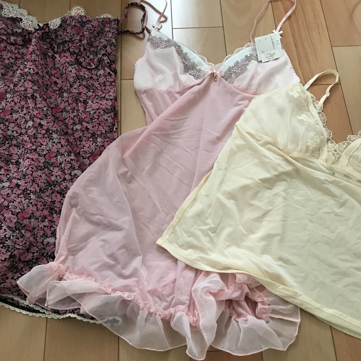 ディアラブ 下着 ランジェリー ツルツル スリップ ネグリジェ セクシー タンス整理品 キャミソール ベビードール Mサイズ 売買されたオークション情報 Yahooの商品情報をアーカイブ公開 オークファン Aucfan Com