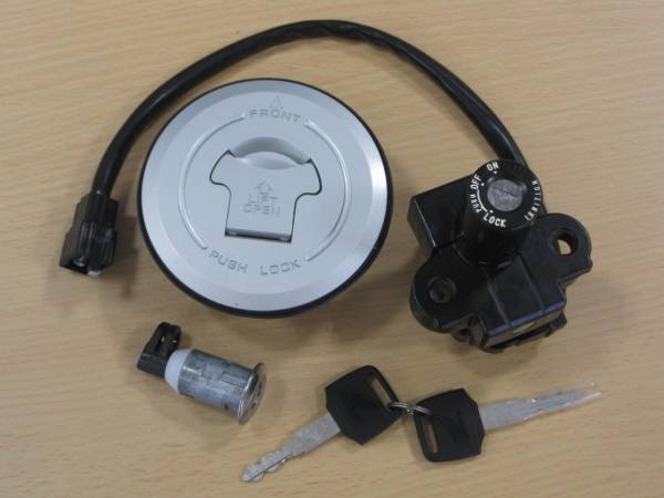 □VTR250/MC33-1000001～1019999□純正新品キーセット/35010KFK000