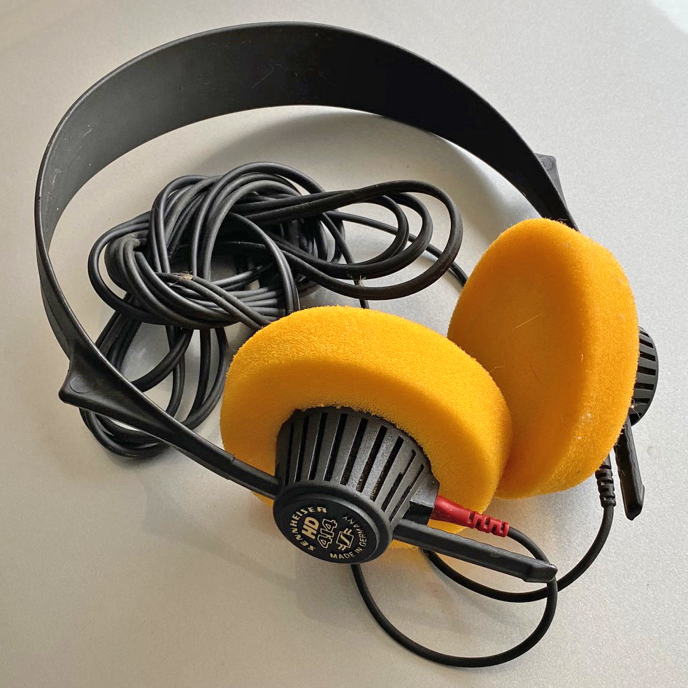 往年の名機 SENNHEISER（ゼンハイザー）HD414