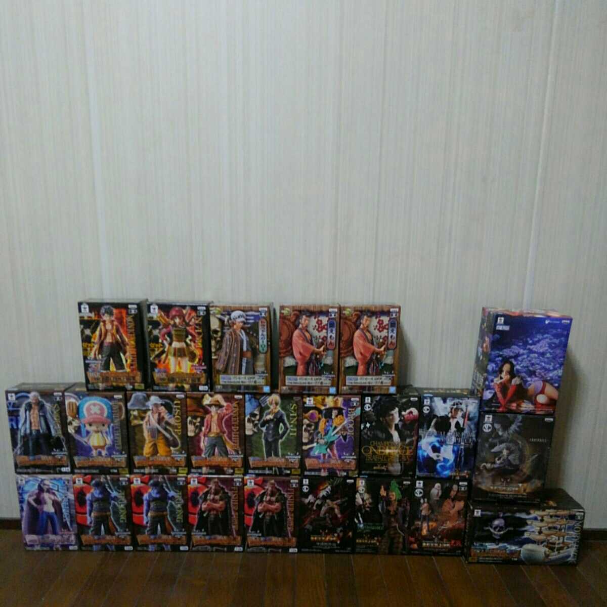 ワンピース未開封フィギュア24体まとめ売り。ワンピース ONE PIECE DXF