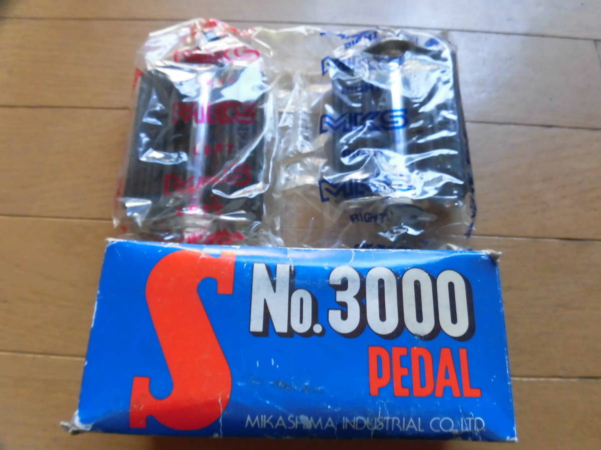 【超激得，送料無料】 旧車 三ヶ島製 角ゴム ペダル 黒 レトロ サイクルパーツ(ビンテージパーツ)｜売買されたオークション情報、yahooの商品情報をアーカイブ公開 - オークファン ビンテージパーツ
