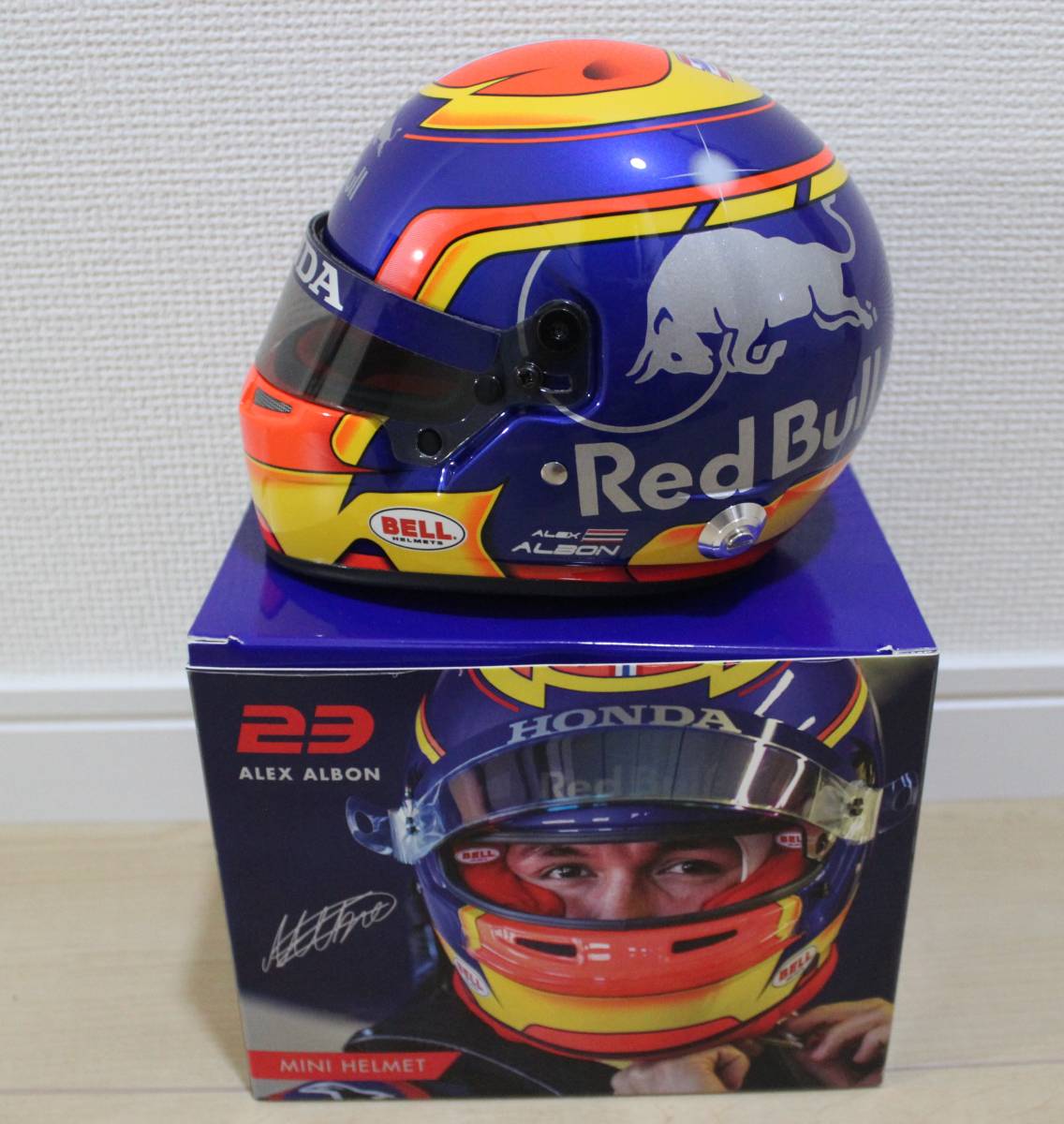得価，送料無料 2019 トロロッソホンダ アルボン 1/2ヘルメット(F1)｜売買されたオークション情報、yahooの商品情報をアーカイブ公開 - オークファン F1