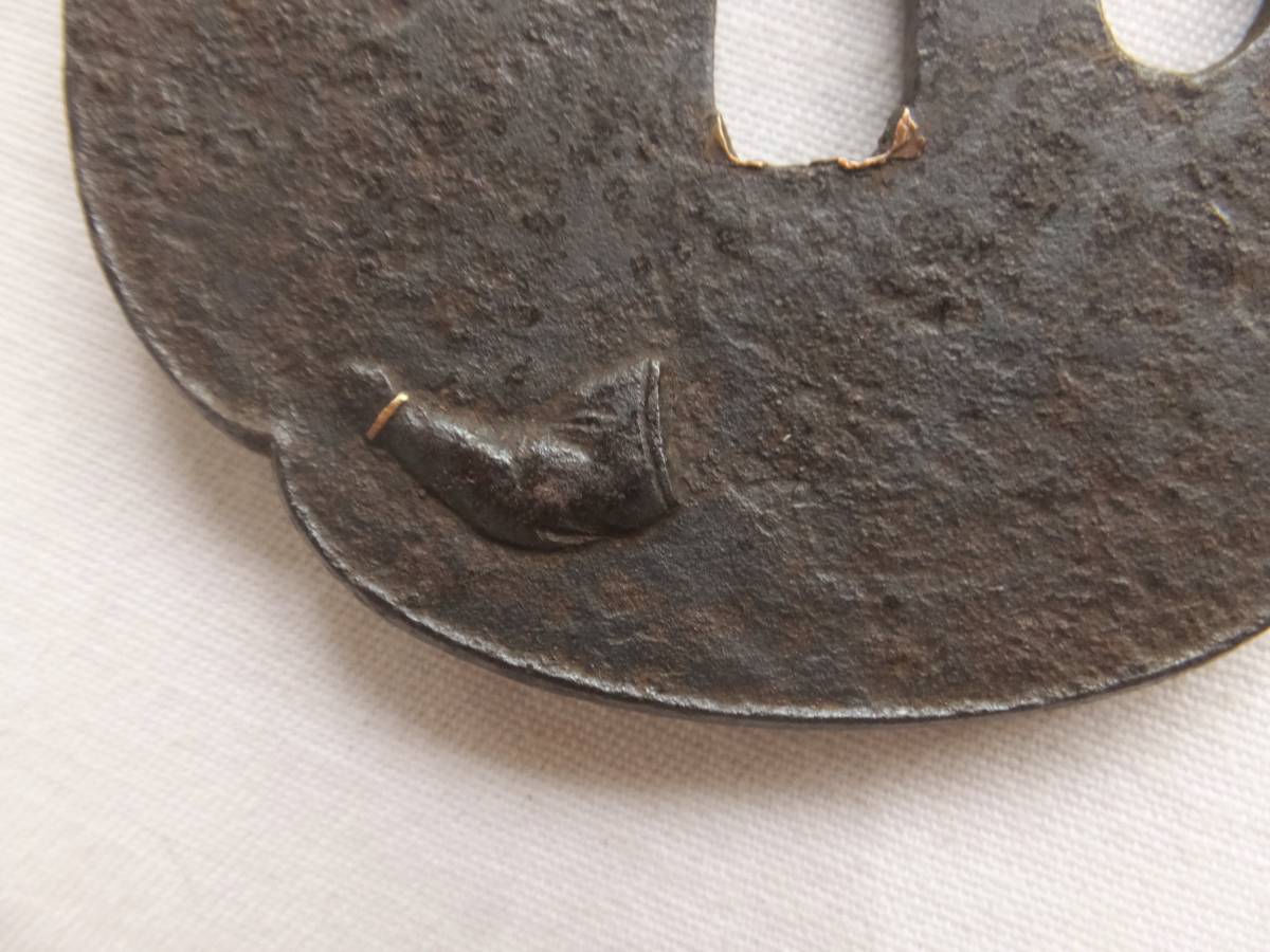 刀装具 鉄地 13214刀装具 鉄鍔 鍔（初品・買取品 彫金 滝