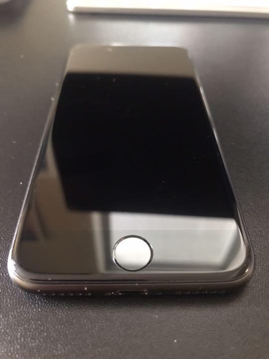 【美品・SIMフリー】iphone8 64GB バッテリー100％_1