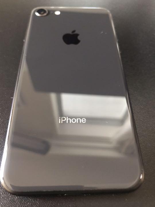 【美品・SIMフリー】iphone8 64GB バッテリー100％_2