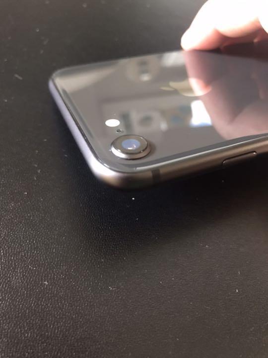 【美品・SIMフリー】iphone8 64GB バッテリー100％_3