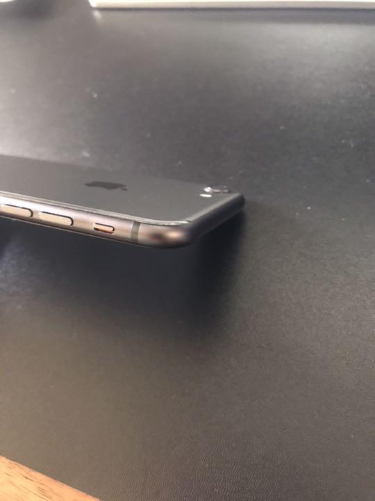 【美品・SIMフリー】iphone8 64GB バッテリー100％_6