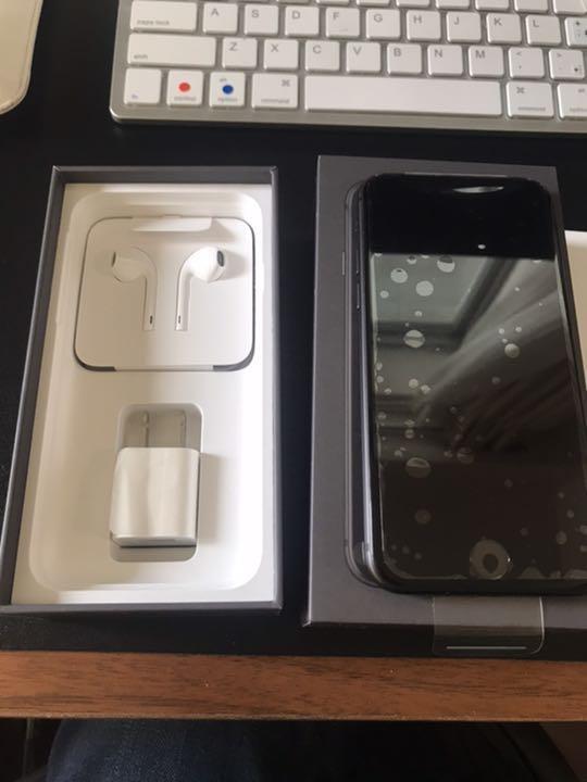 【美品・SIMフリー】iphone8 64GB バッテリー100％_7