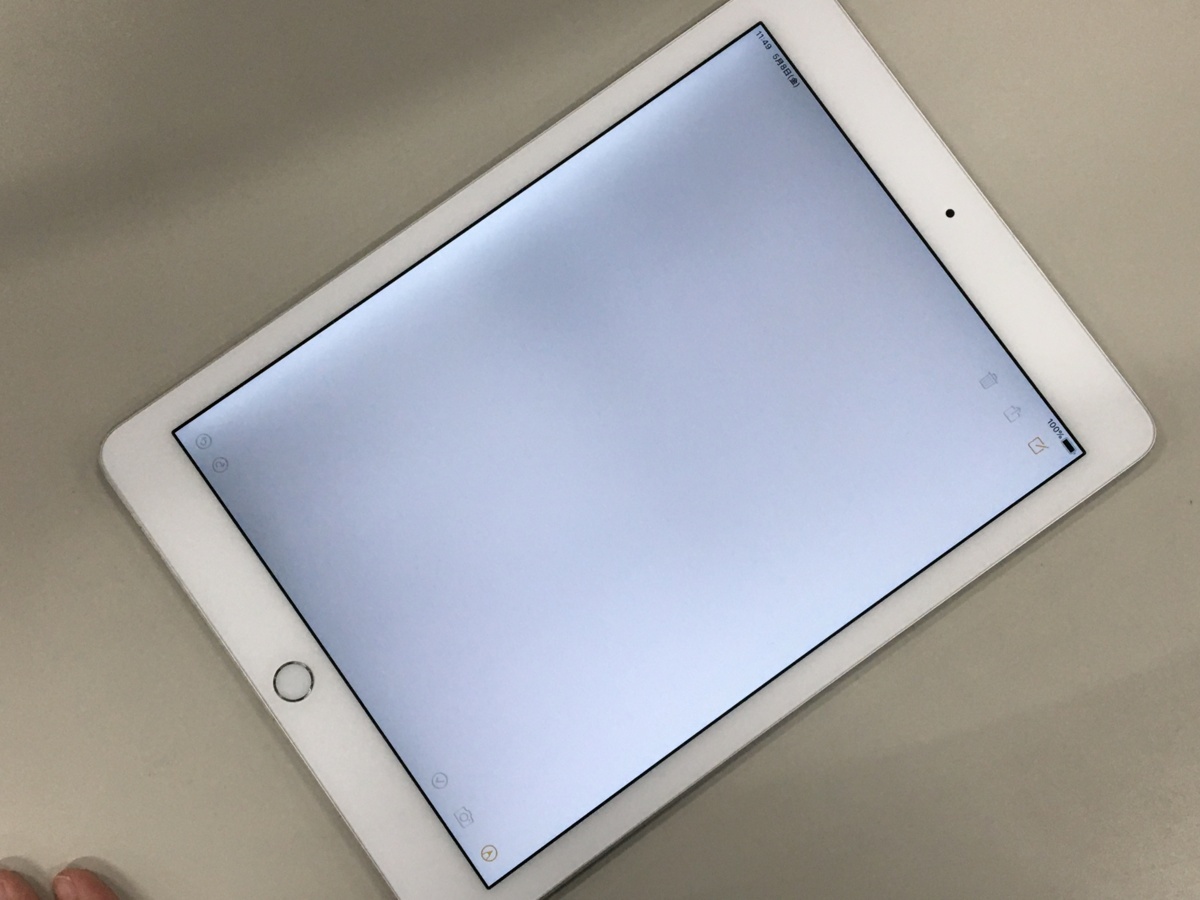 1円スタート!! iPad Air 2 Wi-Fiモデル 16GB シルバー MGLW2J/A_3