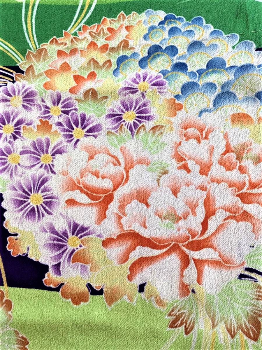 古布＊縮緬】＊正絹＊縮緬錦紗＊緑紫横段に花くす玉、牡丹、菊、楓模様