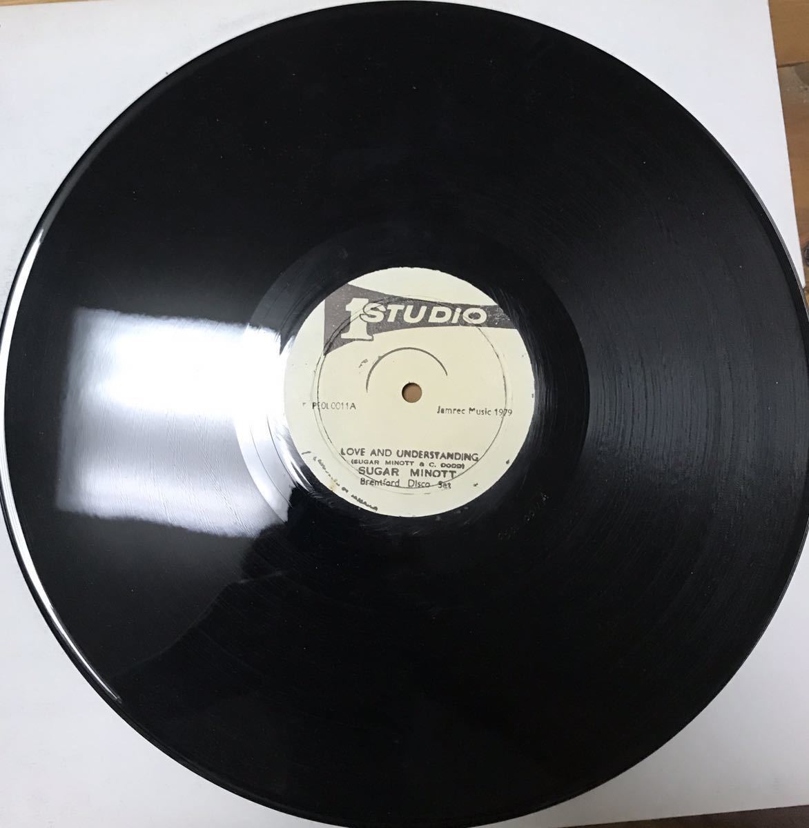 : LP2枚組未使用に近い美盤[菊池桃子&frasl;卒業記念]限定ボックス仕様豪華写真雑誌付 卒業記念 - パソコン 完全限定生産 菊池桃子『卒業記念』2枚組CD レコード 2枚組LP 24P写真集付 卒業記念」の落札相場・落札価格 ☆菊池桃子 「菊池桃子 Yahoo!オークション 24P写真集 ミュージック