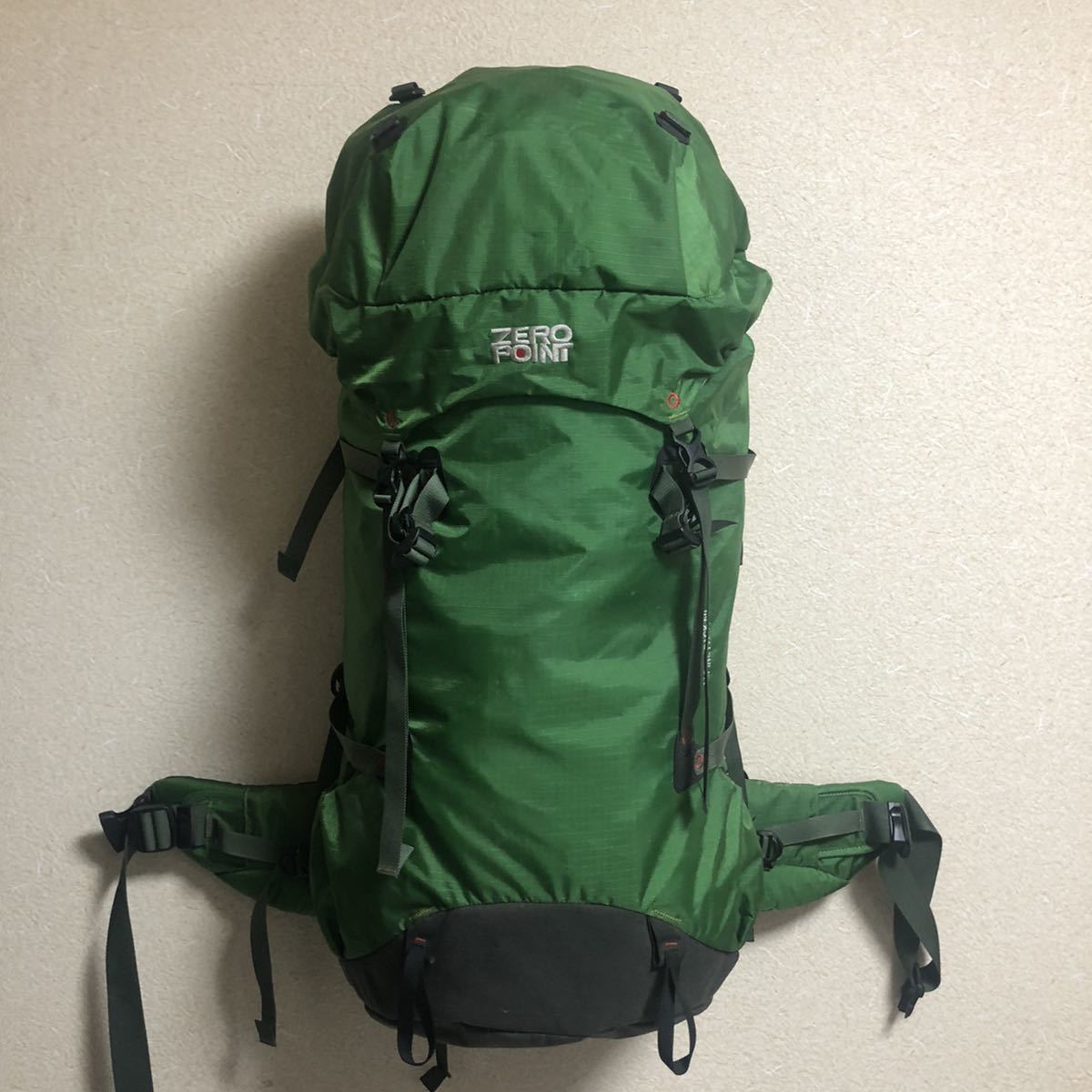 【定番，大人気】 今週の目玉 1円スタ 有 ゼロポイント モンベル アルパイン パック 60 リュック 登山 ザック 50 １気室 エクスペディション(バックパック)｜売買されたオークション情報、yahooの商品情報をアー バックパック