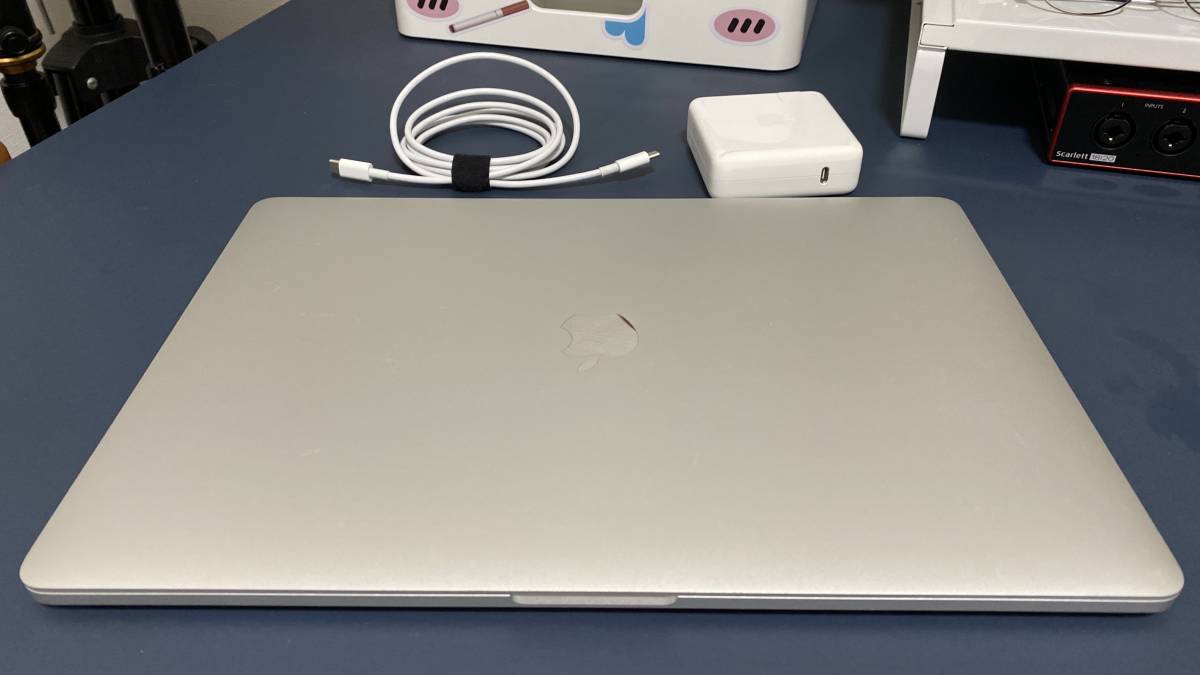 Apple MacBook Pro 2016 モデル シルバー Core i7 2.9GHz/15インチ Apple MacBook Pro 2016 モデル シルバー Core i7 2.9GHz/15インチ