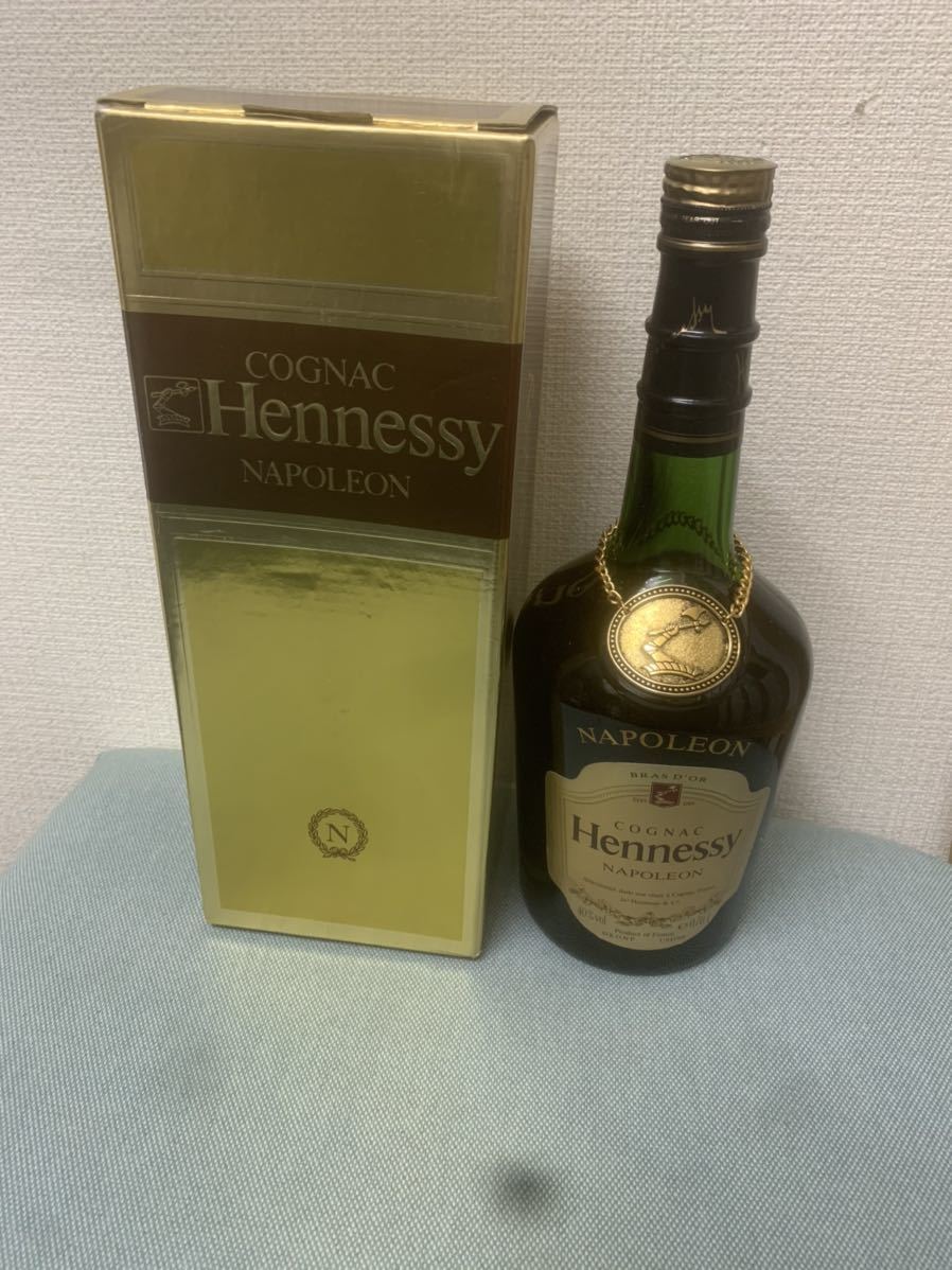 【未開封】Hennessy Napoleon コニャック 700ml 金キャップ 古酒 コニャック ヘネシー Hennessy ナポレオン ゴールドキャップ 新品