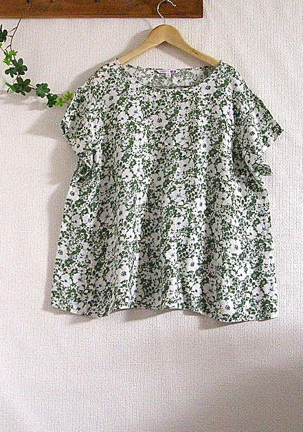 ユニクロ リバティプリント リネン100小花プルオーバーカットソーgr大きいサイズxl Xlサイズ以上 売買されたオークション情報 Yahooの商品情報をアーカイブ公開 オークファン Aucfan Com