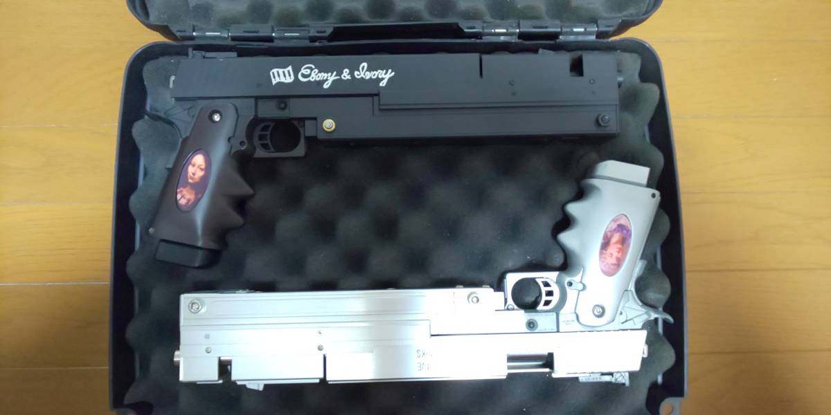 Ebony Ivory - Devil May and Cry DMC – Blasters4Masters Pistols