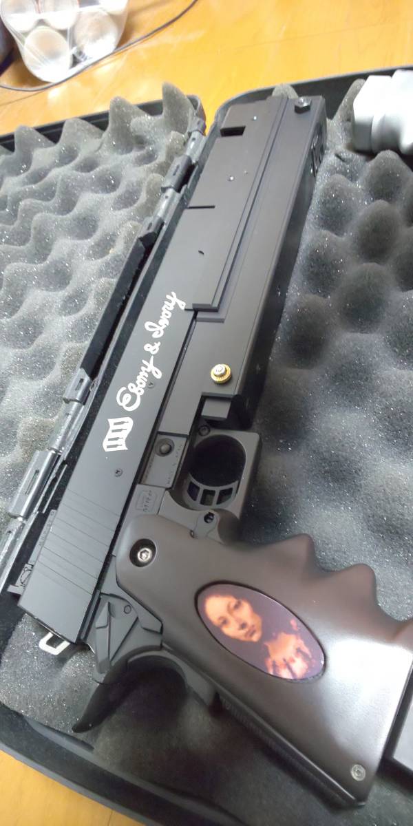 Ebony Ivory - Devil May and Cry DMC – Blasters4Masters Pistols