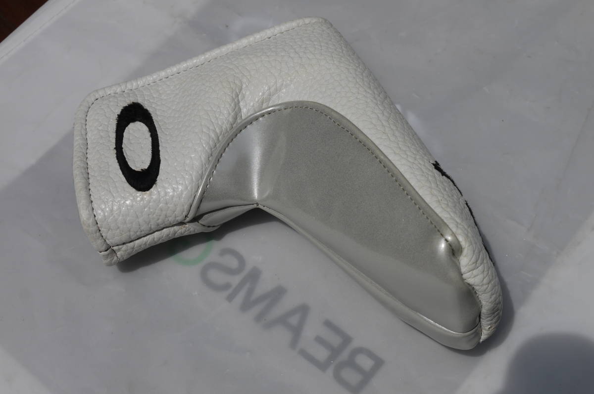 パターカバー スカル 美品 オークリー ピン型 - ホワイト 白 OAKLEY Oakley ピンタイプ 新品オークリー 黒 ヘッドカバーゴルフ レアモデル パターカバーの