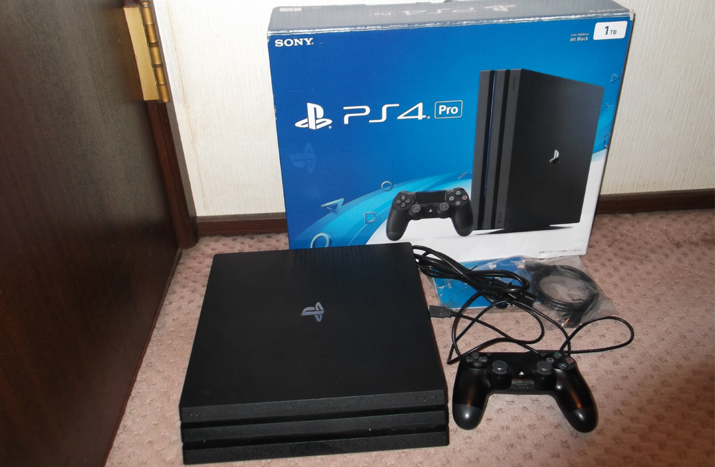 ジャンク】PS4 Pro CUH-7000B B01 セット 電源がすぐ落ちて起動しない 