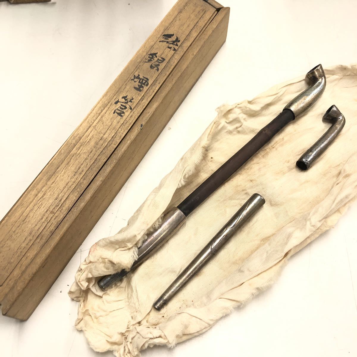 u8-031 蔵六造 喫煙具 純銀 煙管 アンティーク、コレクション 金属工芸