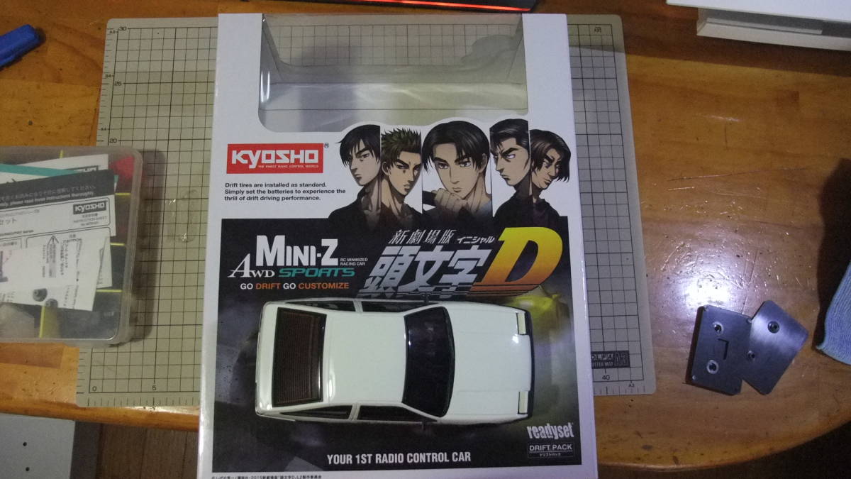 京商 ミニッツAWD 新劇場版 頭文字D レディセットとホワイトR32セット ☆京商 MINI-Z AWDミニッツイニシャル D 新劇場版 頭文字D レディ