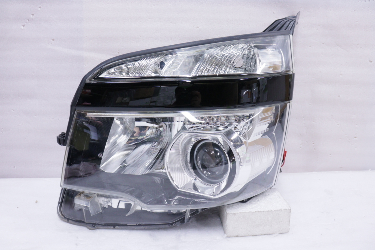 208-596-M 後期 HID G's ZRR70W ヴォクシー 左ヘッドライト 28-225 打刻 S ZS/ZS 煌 インナーブラック ...