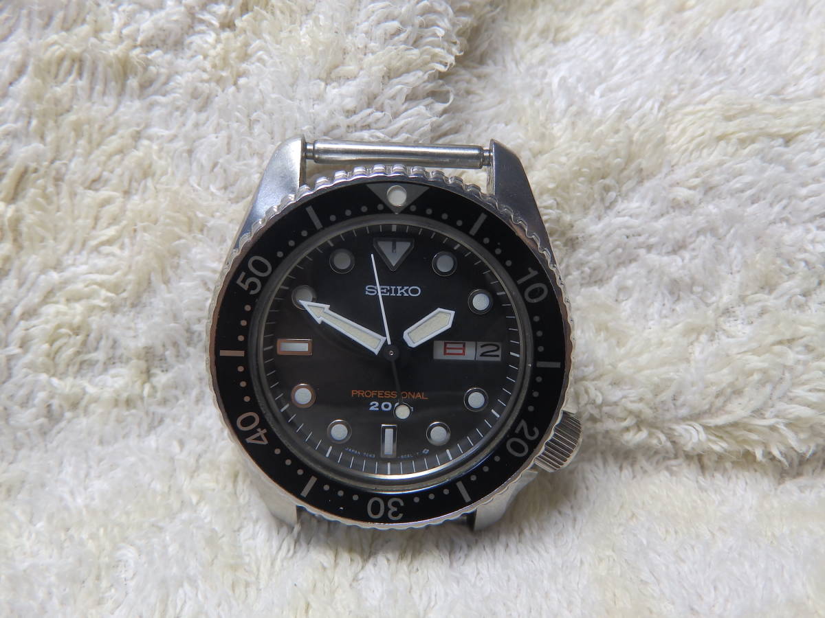 電池交換済み・SEIKO QUARTZ 200m 7C43-6010 クォーツ男性用腕時計 