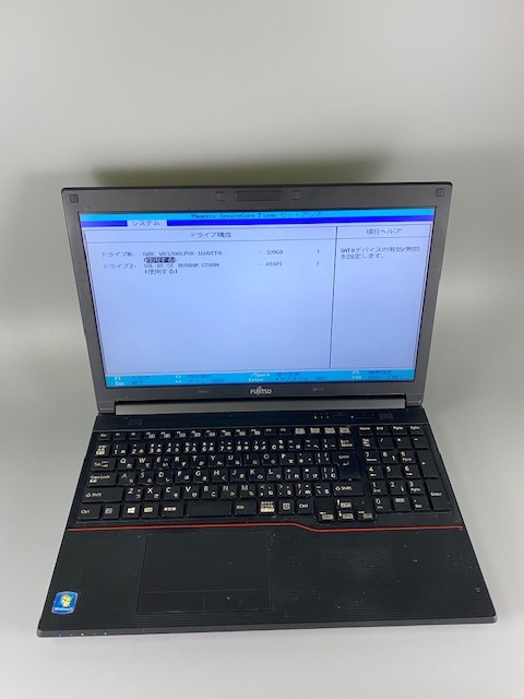 富士通 LIFEBOOK A512/F Celeron B820 1.7GHz 2GB DVDスーパーマルチ
