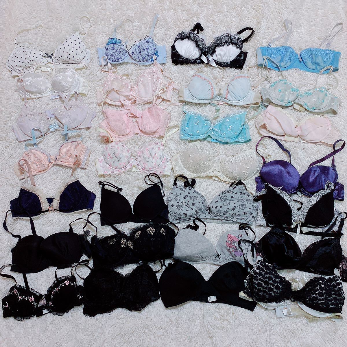 945彩 妹のc Bカップ ブラジャー ワコール トリンプ プラ まとめ売り 28枚 タンス整理品 ブラ レディース 下着 ラスト 75 売買されたオークション情報 Yahooの商品情報をアーカイブ公開 オークファン Aucfan Com