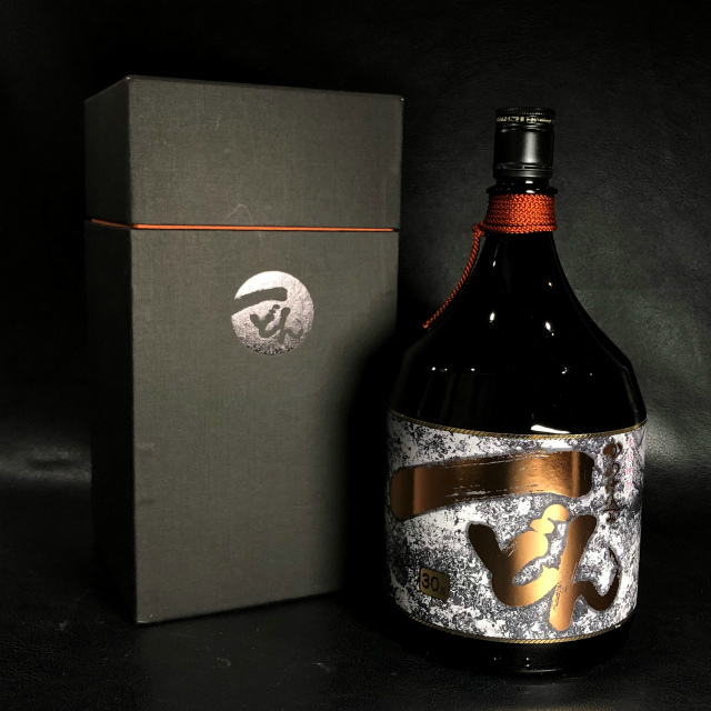 一どん】金ラベル 芋焼酎 1800ml 30度 杜氏の里笠沙 未開栓 お酒 C1108
