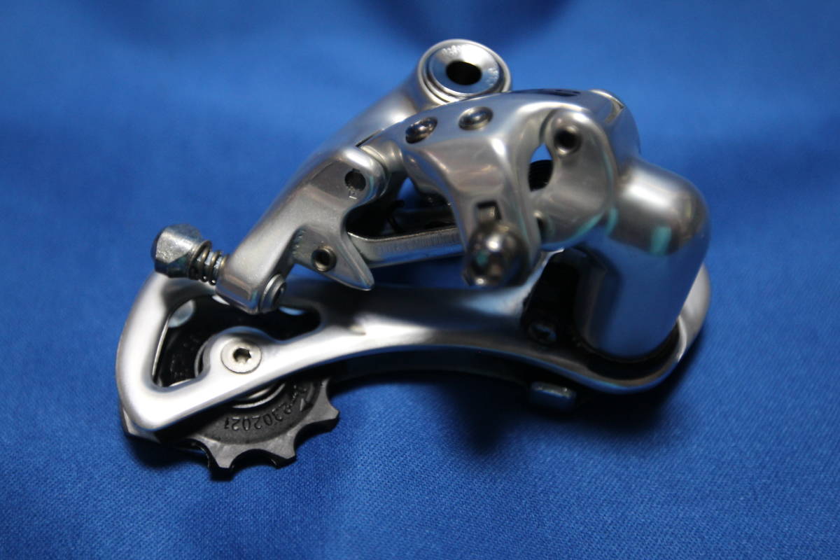 CAMPAGNOLO 10速 VELOCE ヴェローチェ シルバー リアディレイラー プライスダウン開始カンパニョーロ 10s RD11-VLSXS ショートケージ SS カンパニョーロ Campagnolo Veloce（カンパニョーロベローチェ）VELOCE ベローチェ リア