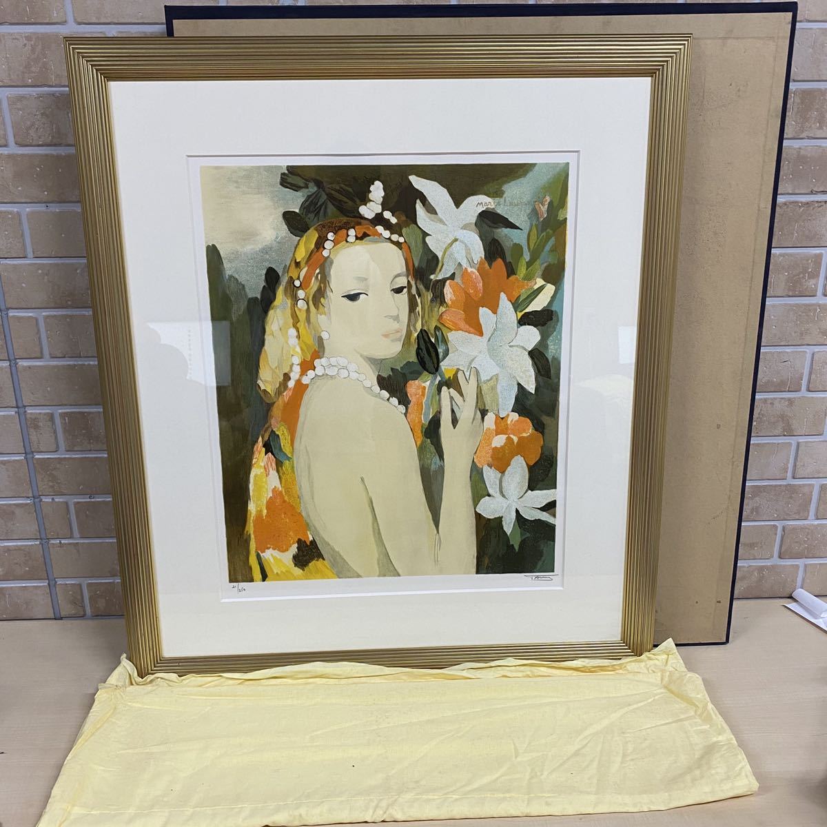 15，000円~【真作】エスタンプ 版画 マリー・ローランサン「百合と少女