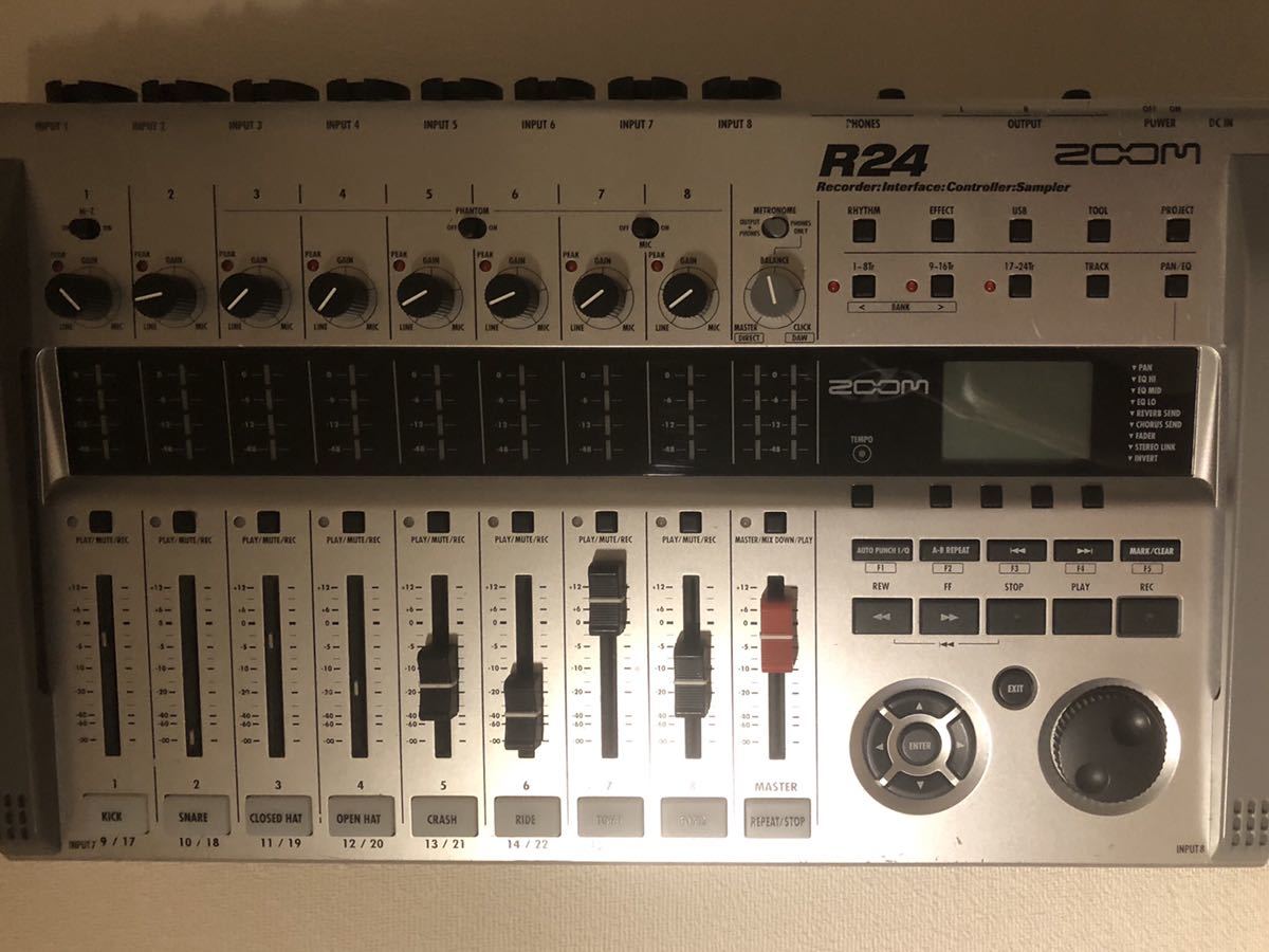 ZOOM ( ズーム ) R24 マルチトラックレコーダー 部分ジャンク R24